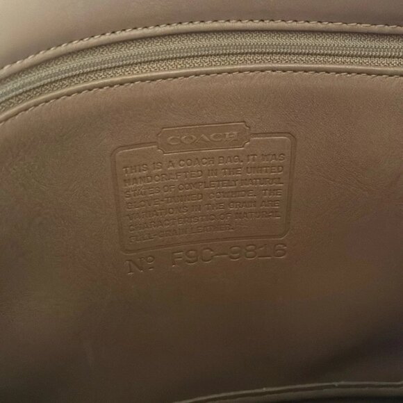 Auth COACH - 9816 Light Brown Leather Shoulder Bag - Picture 9 of 9